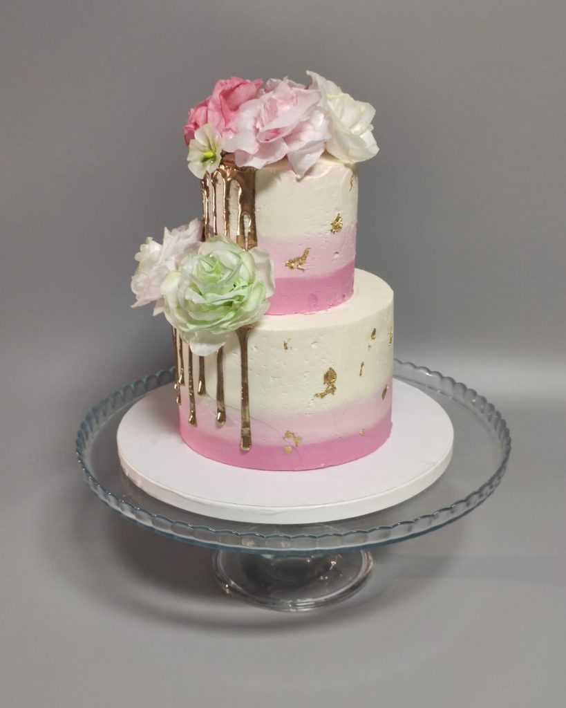Trata decorada con Buttercream americana
